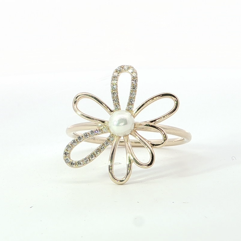 Beautiful Diamond Flower Ring With Pearl