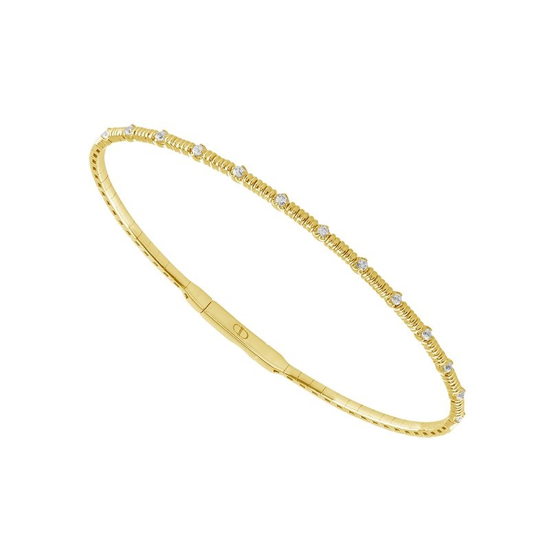Elegant Gold Bangle With Diamonds