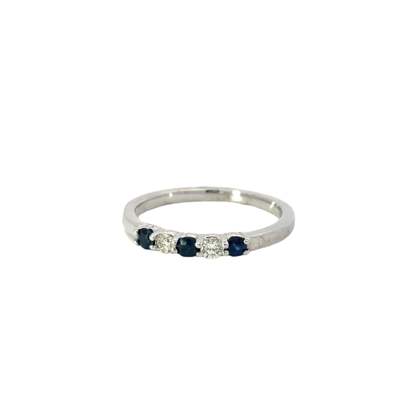 Stunning Sapphire And Diamond Ring