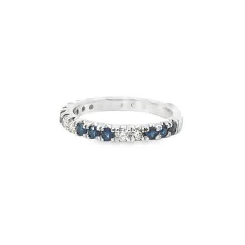 Elegant White Gol Ring With Diamonds And Deep Blue Sapphires