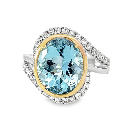 Stunning Aquamarine And Diamond Ring