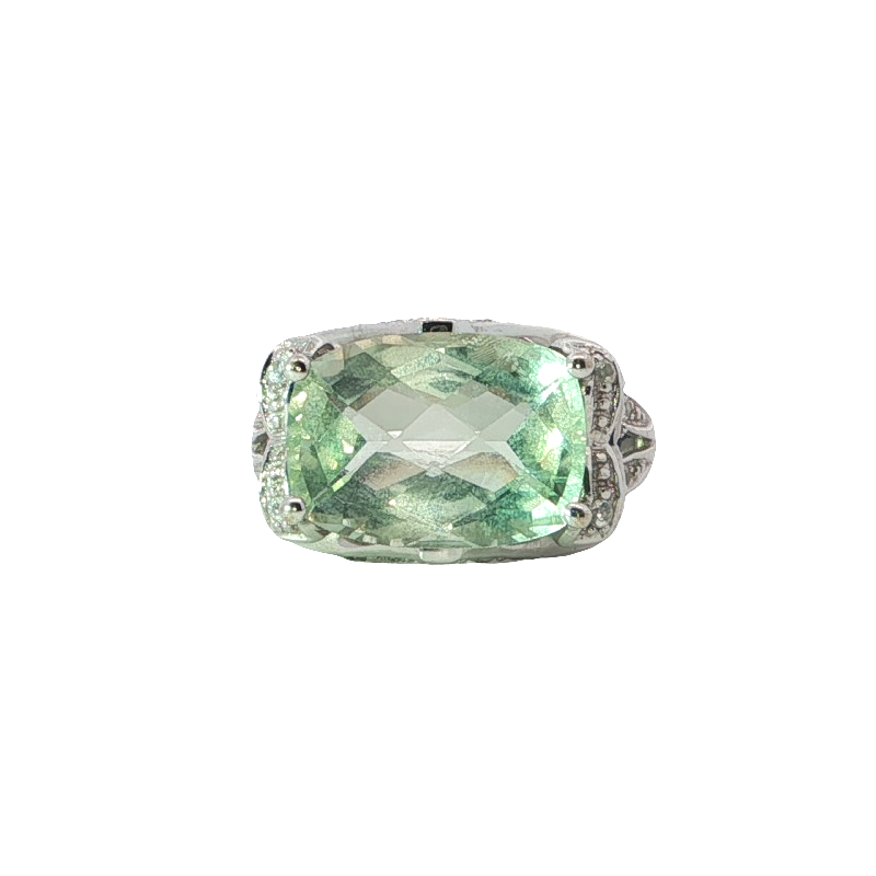 Vintage Cocktal Ring With Green Amethyst