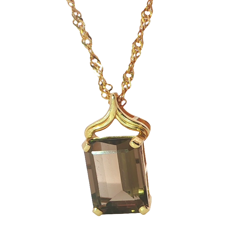 Elegant Yellow Gold Charm Necklace With Emerald-cut Quartz Pendant