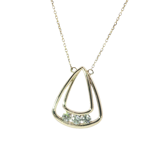 Elegant Pear-shaped Triple Diamond Pendant Necklace