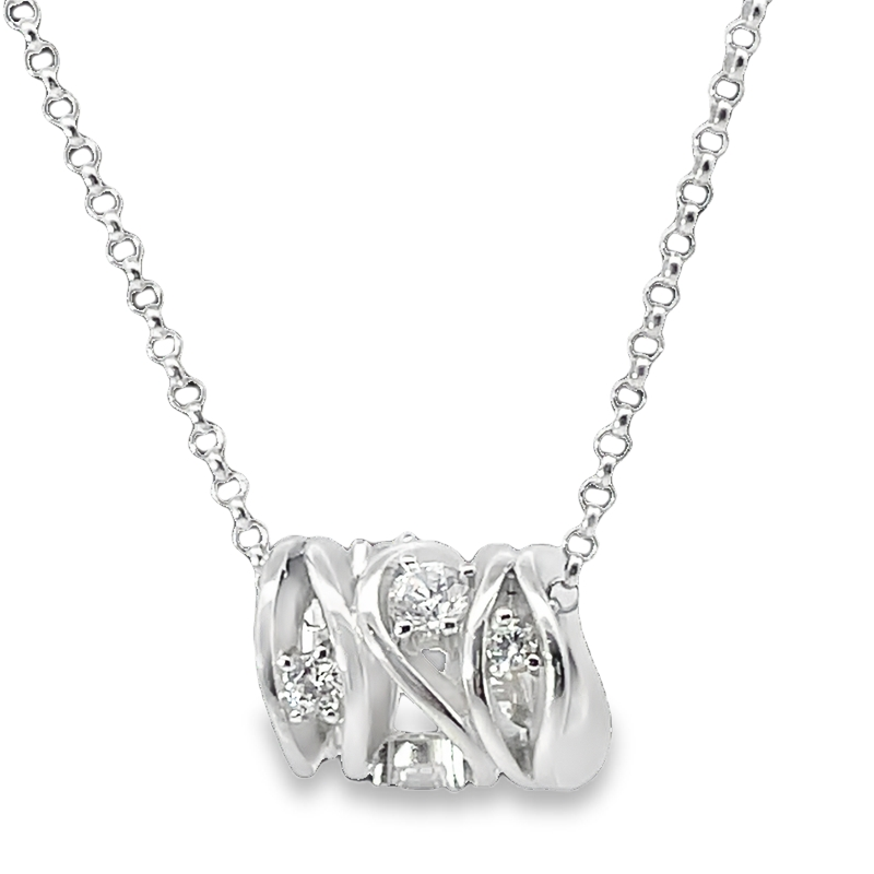 Gorgeous Silver Pendant With Sparkling Accents
