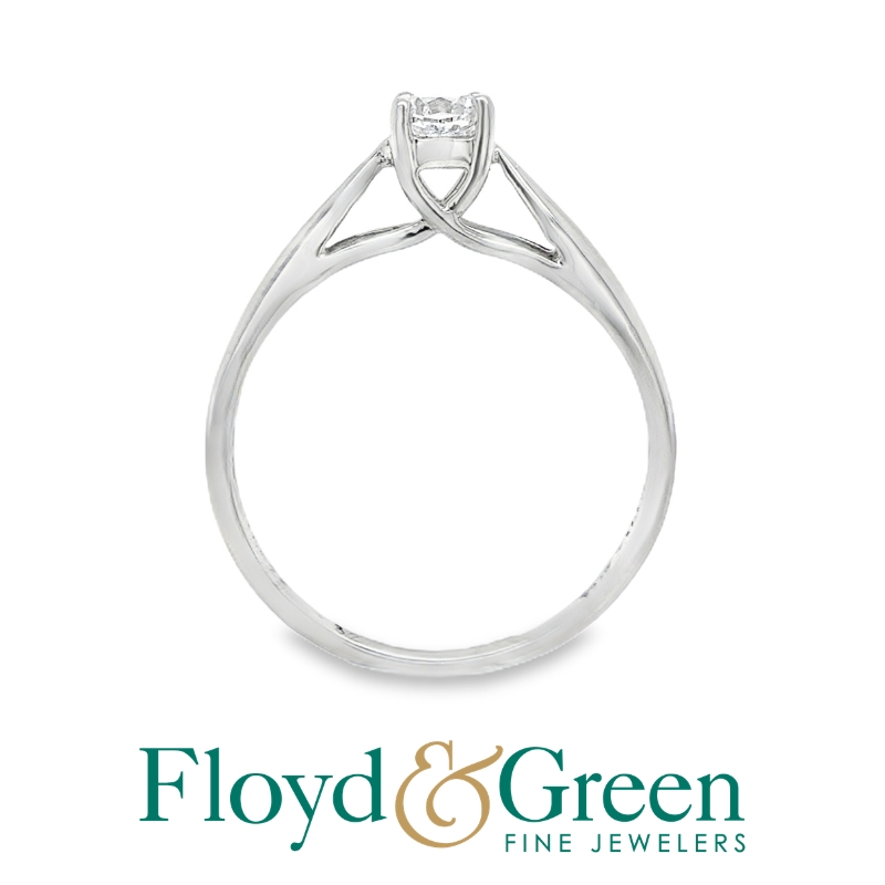 Diamond Solitaire Engagement Ring