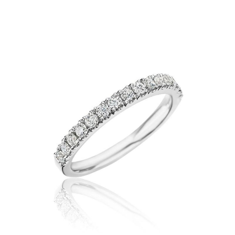 14KW Shared Prong Diamond Band w/ 20 Rnd Dia .20ctw G SI1 - Size 7