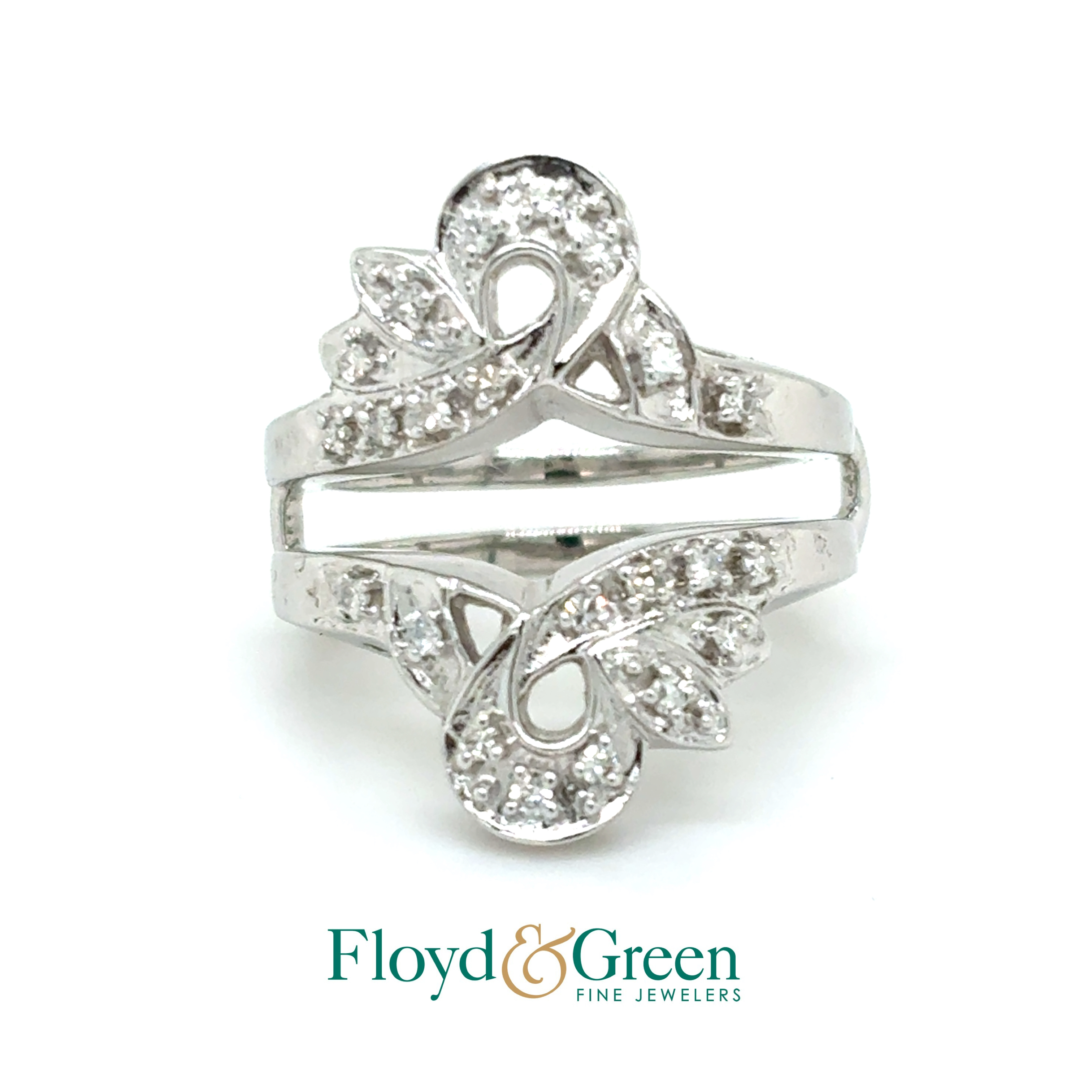 Diamond Jacket 14KW 
22 Single Cut, 0.18ct, G VS2 
Size: 6.5