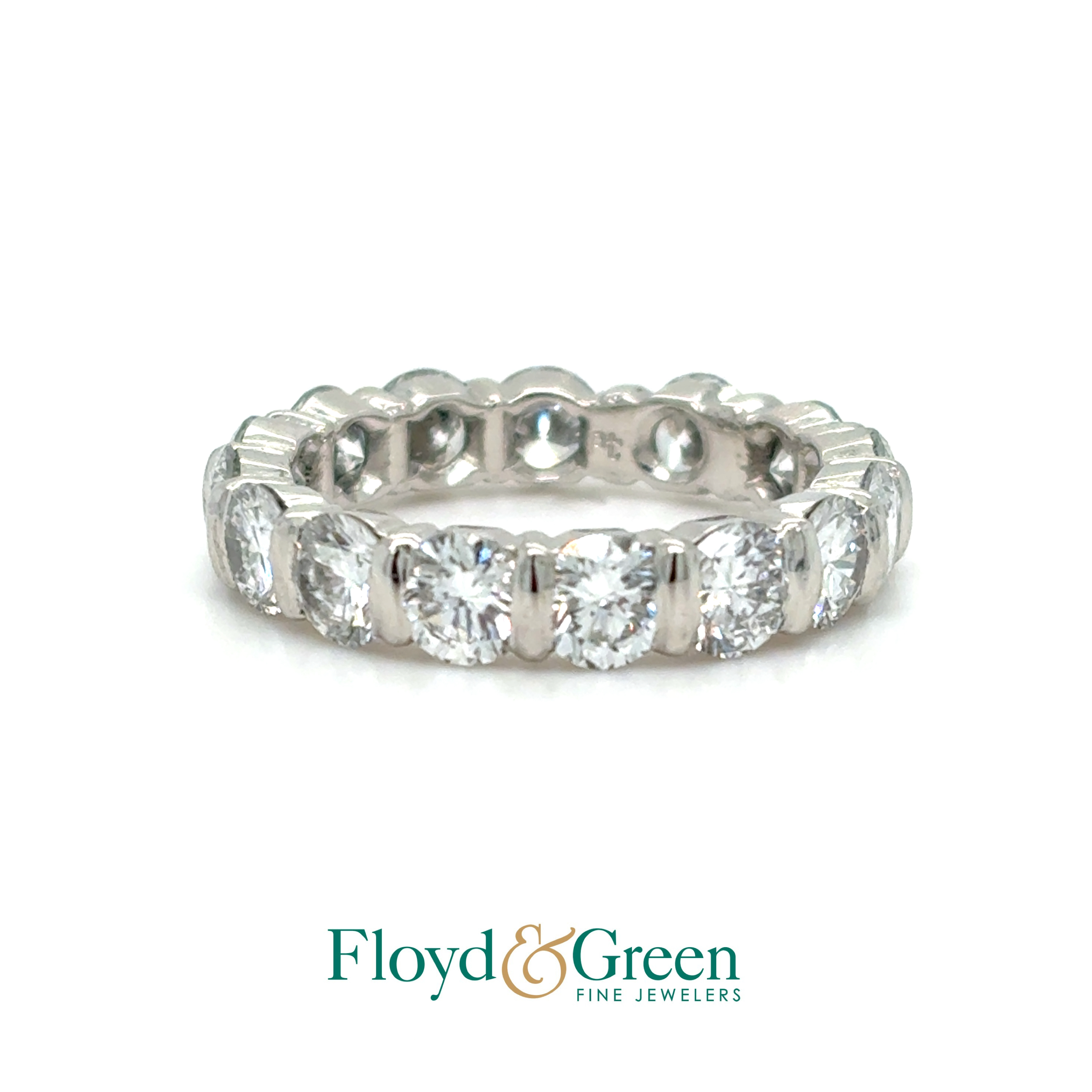 Eternity Platinum White 
Round 3.44 ct H
Size: 6