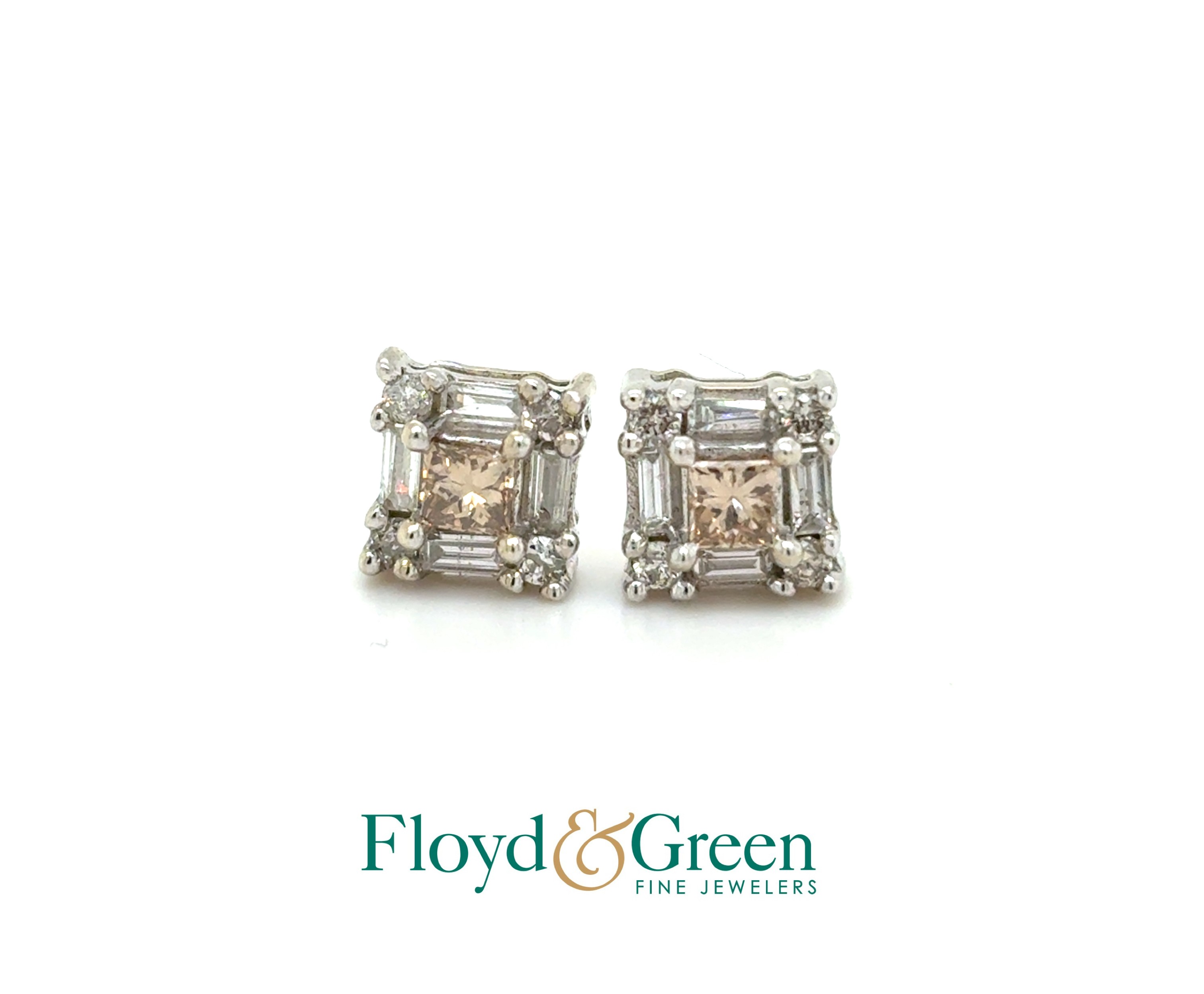 14KW Diamond Earrings, 2 Princess Cut, 0.26ct, M VS2, 8 Round, 0.12ct, H VS2-SI1, 8 Baguette, 0.27ct, H VS2-SI1
