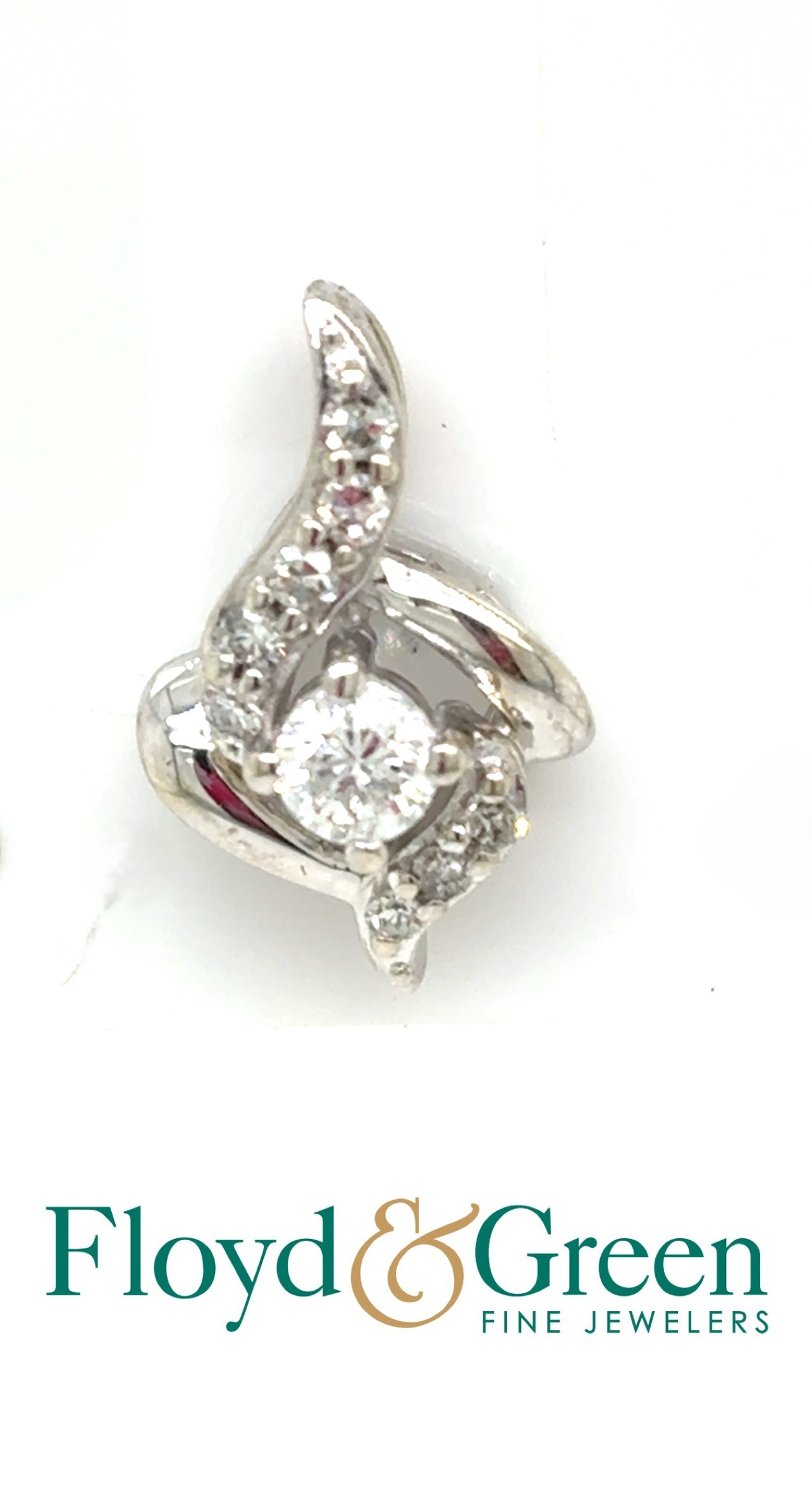 10KW Diamond Pendant, 1 Round, 0.10ct, I I1, 6 Single-cut, 0.04ct, I I1