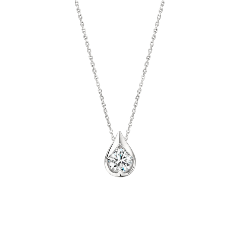 HEARTS ON FIRE LU Diamond Solitaire Pendant Necklace