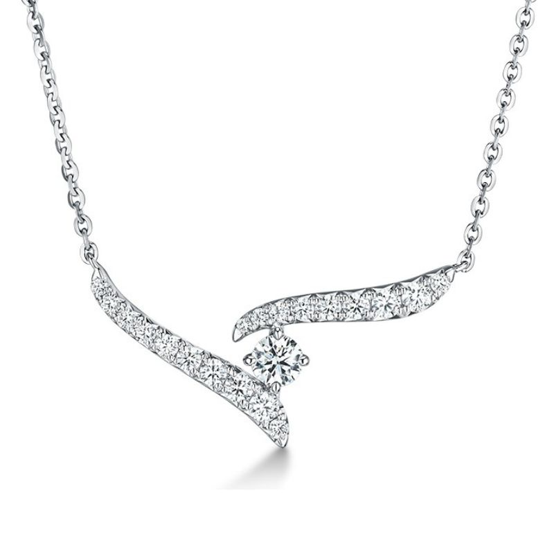 HEARTS ON FIRE Vela Crossover Pendant Necklace