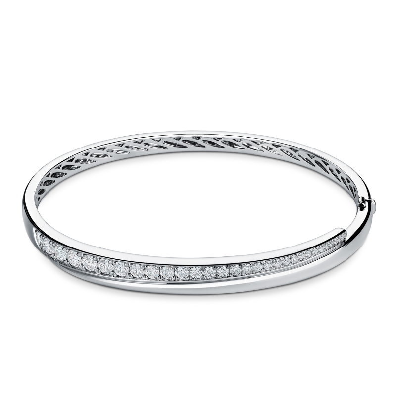 HEARTS ON FIRE Vela Crossover Bangle Bracelet
