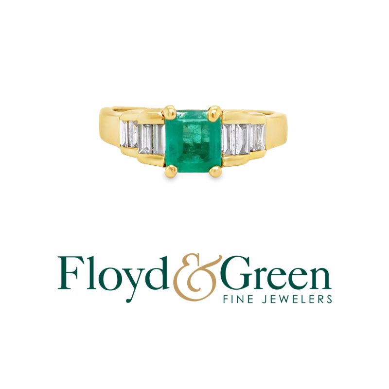 18KY Diamond and Emerald Ring, 1 Step-cut Green Emerald, 1ct, 8 Baguette Diamonds, 0.25ct, H VS1, Size 7.5