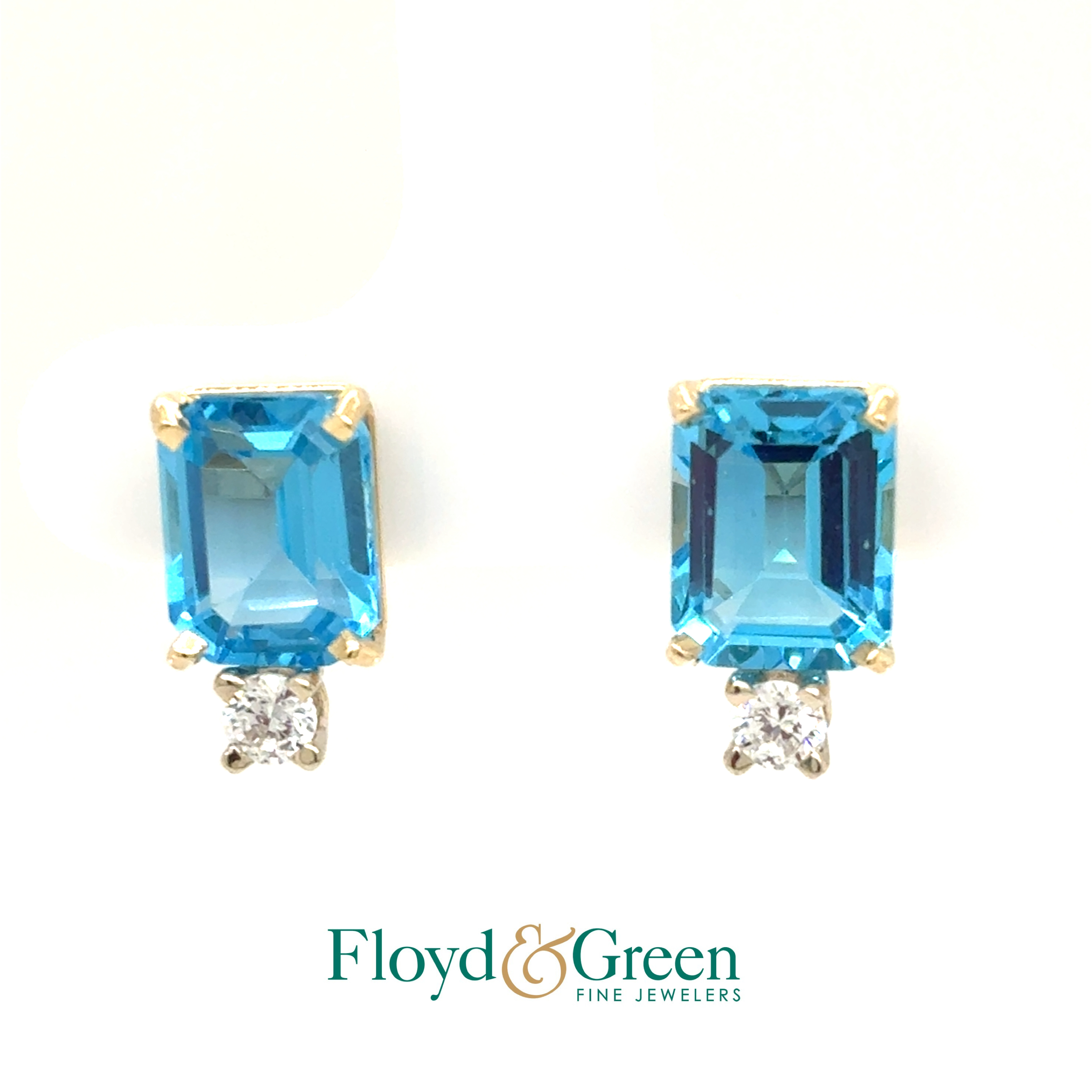 14KY Gosherite & Blue Topaz Earrings, 2 Round Gosherites, 0.19ct, 2 Rectangular Blue Topaz, 6ct