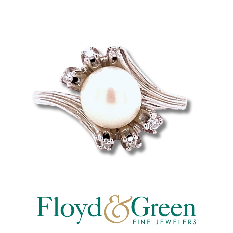 Pearl & Diamond Ring
