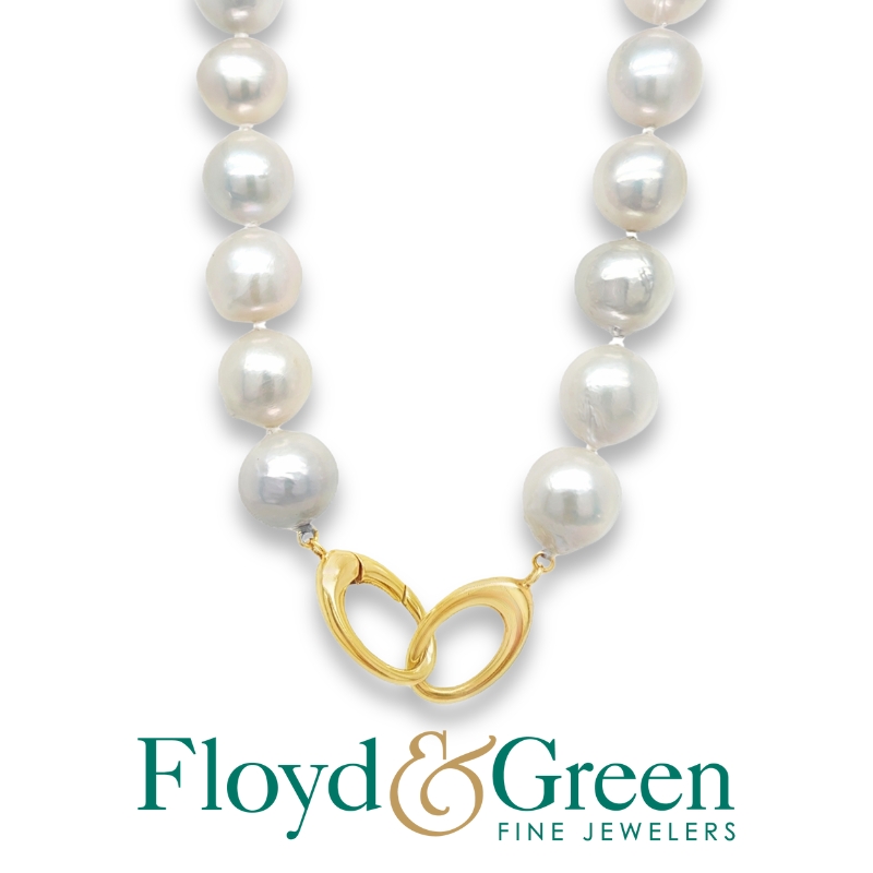HONORA White Baroque Pearl Necklace