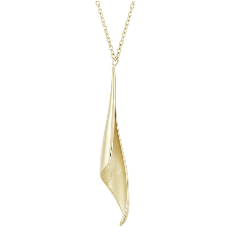 Wavy Twist Pendant Necklace