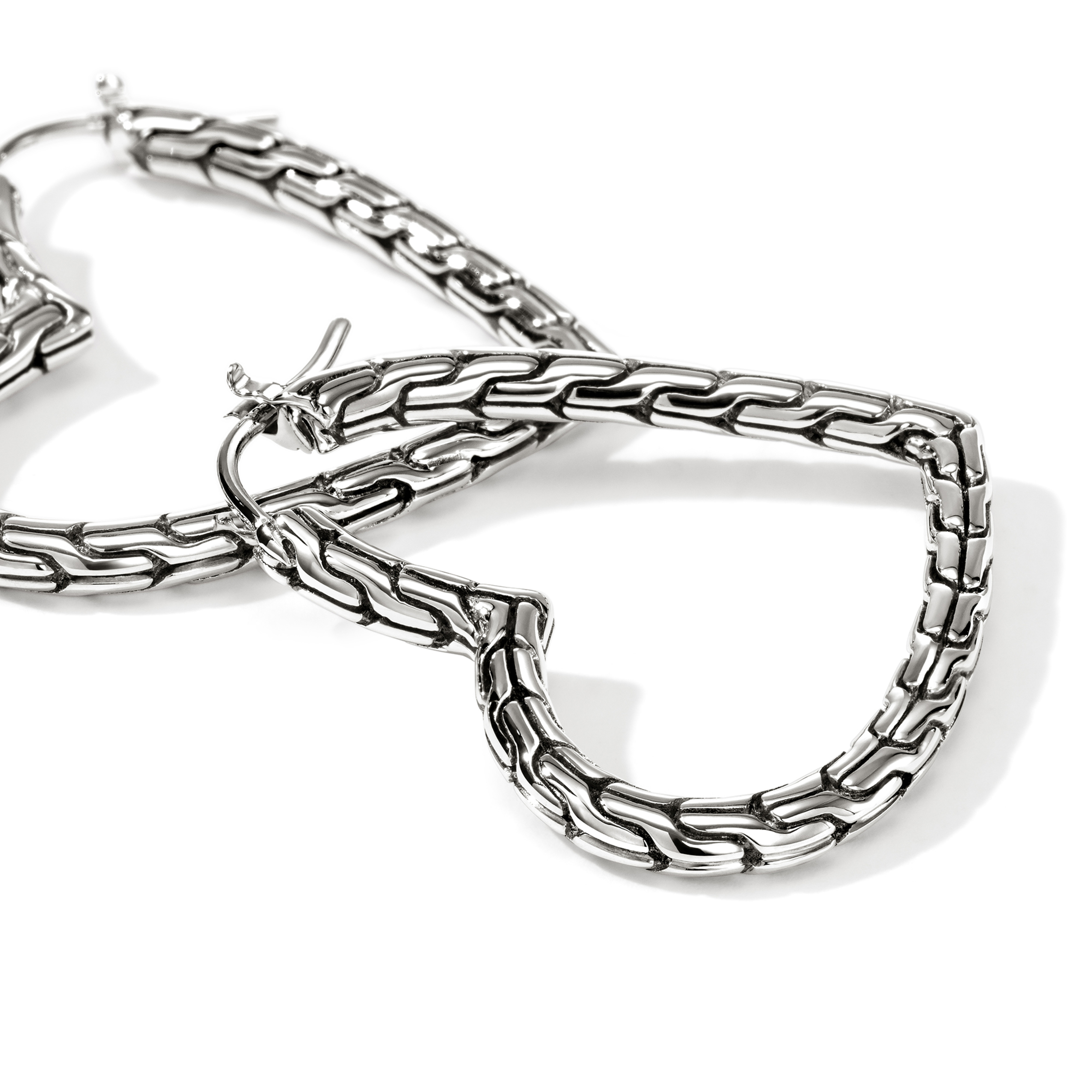 JOHN HARDY JH Essentials Carved Chain Heart Hoop Earrings