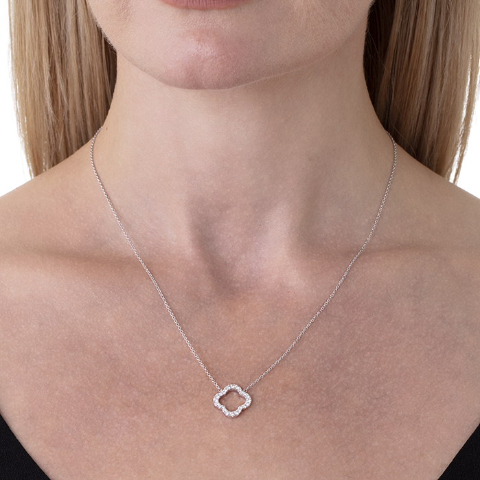 0.34 ctw. Signature Petal Pendant Medium in 18K Yellow Gold