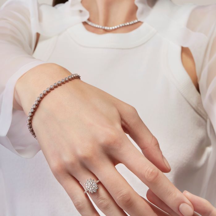 3.25 ctw. Temptation Three-Prong Bracelet in 18K Yellow Gold