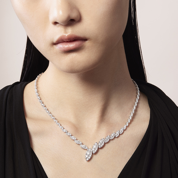 Bypass Necklace in 18K White Gold