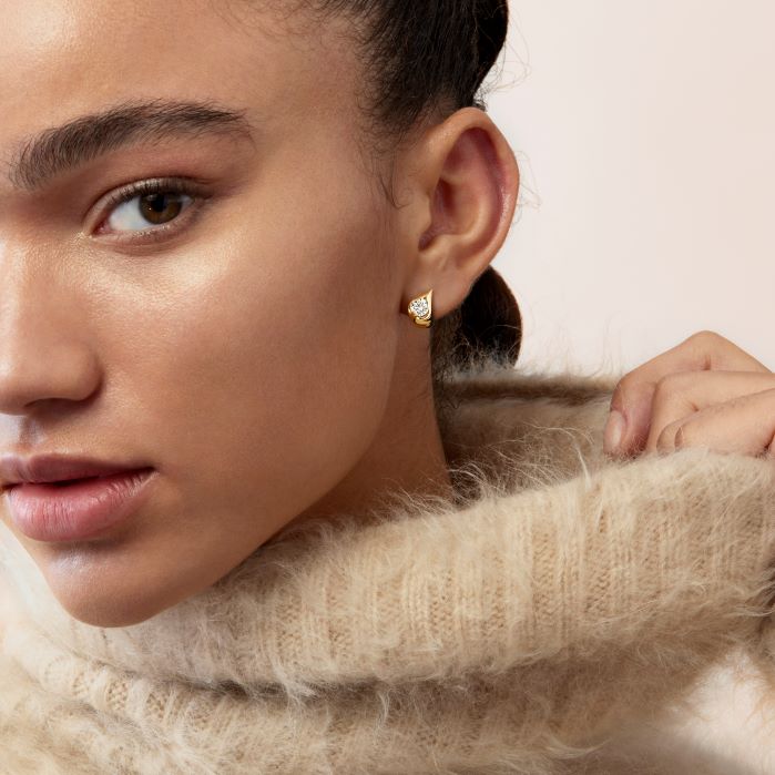 1 ctw. LU Droplet Huggies in 18K Yellow Gold