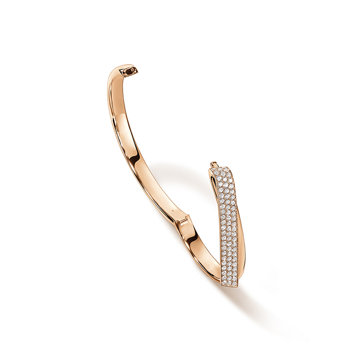 1.5 ctw. INSIDE/OUT Diamond Flip Bangle in 18K Rose Gold