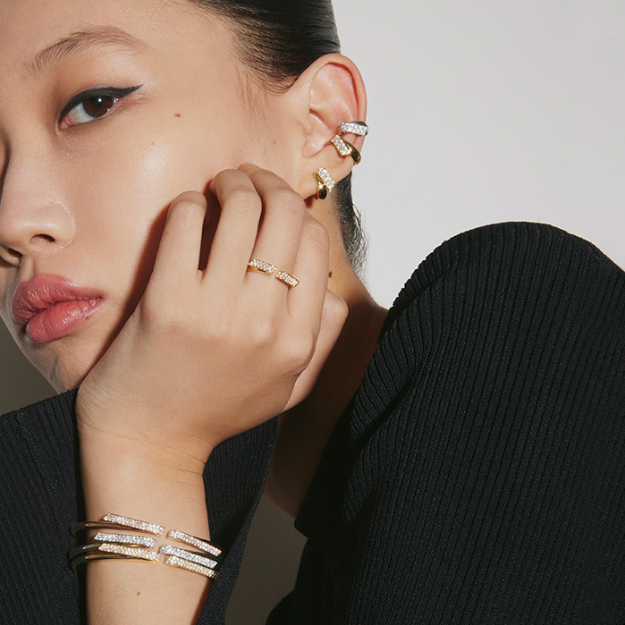 0.5 ctw. INSIDE/OUT Diamond Flexi Bangle in 18K Yellow Gold