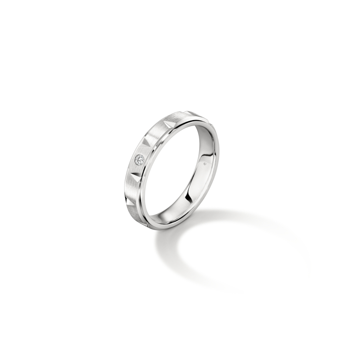 0.1 ctw. Love Chevron Wedding Band in Platinum