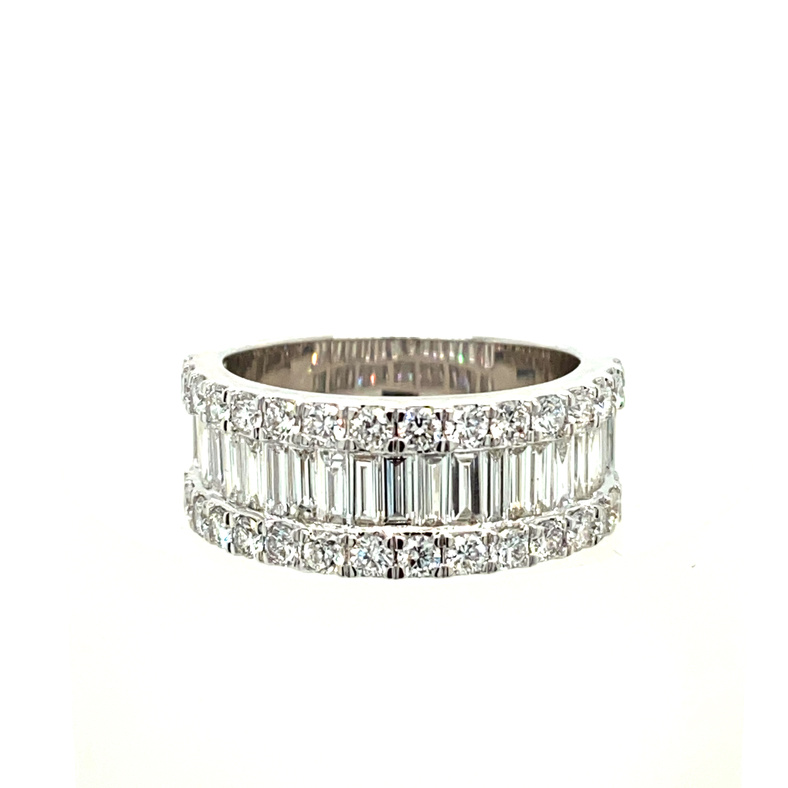 14K WHITE GOLD DIAMOND FASHION RING SIZE 7 WITH 32=2.30TW ROUND H-I SI2-I1 DIAMONDS AND 24= BAGUETTE H-I SI2-I1 DIAMONDS