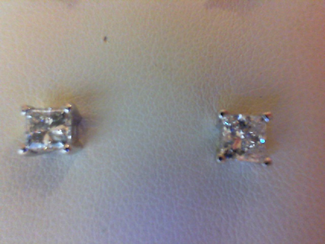 14K WHITE GOLD STUD DIAMOND EARRINGS WITH 2=0.72TW PRINCESS G-H I1 DIAMONDS