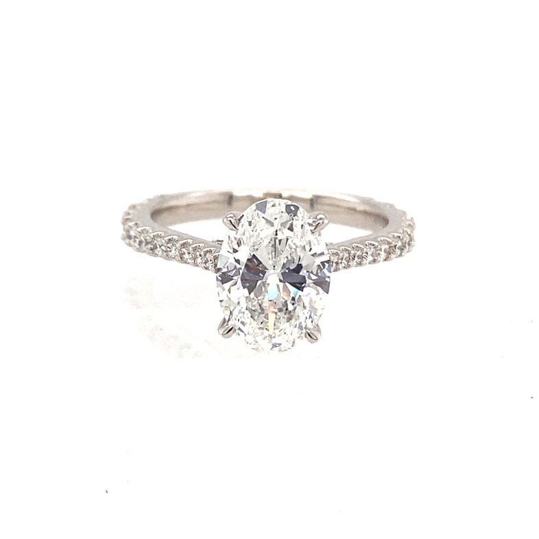 18K WHITE GOLD ENGAGEMENT RING SIZE 6.5 WITH 56=0.55TW ROUND F-G SI1-SI2 DIAMONDS AND ONE 2.01CT OVAL D SI2 DIAMOND GIA: 2397995154