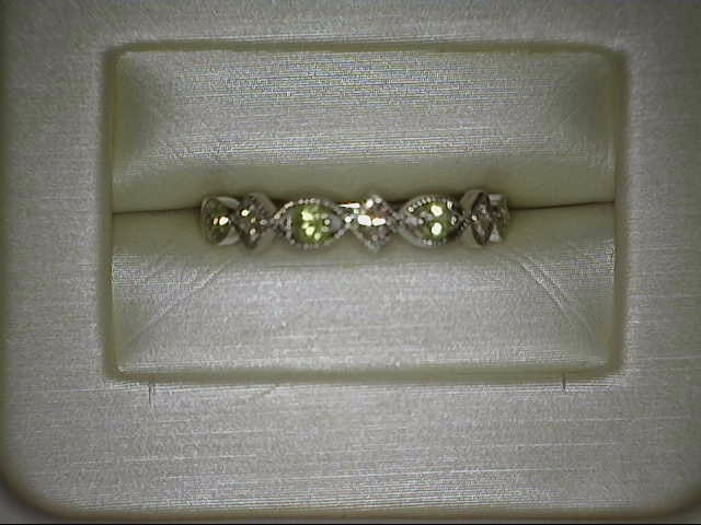 10K WHITE GOLD STACKABLE RING SIZE 7 WITH 4=0.17TW ROUND PERIDOTS AND 3=0.05TW ROUND I I1 DIAMONDS   (1.58 GRAMS)