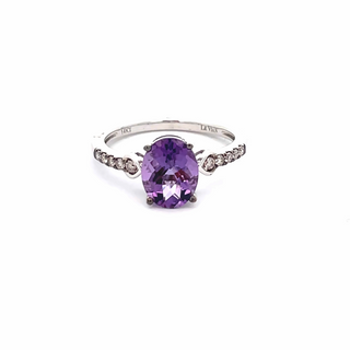LEVIAN CHOCOLATIER 14K VANILLA GOLD RING SIZE 7 WITH ONE 1.75CT OVAL GRAPE AMETHYST AND 10=0.15TW ROUND SI1 CHOCOLATE DIAMONDS   (2.69 GRAMS)