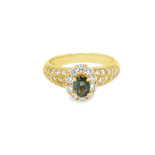 18K YELLOW GOLD HALO RING SIZE 6.75 WITH ONE 0.48CT OVAL ALEXANDRITE AND 40=0.84TW ROUND F-G VS2-SI1 DIAMONDS