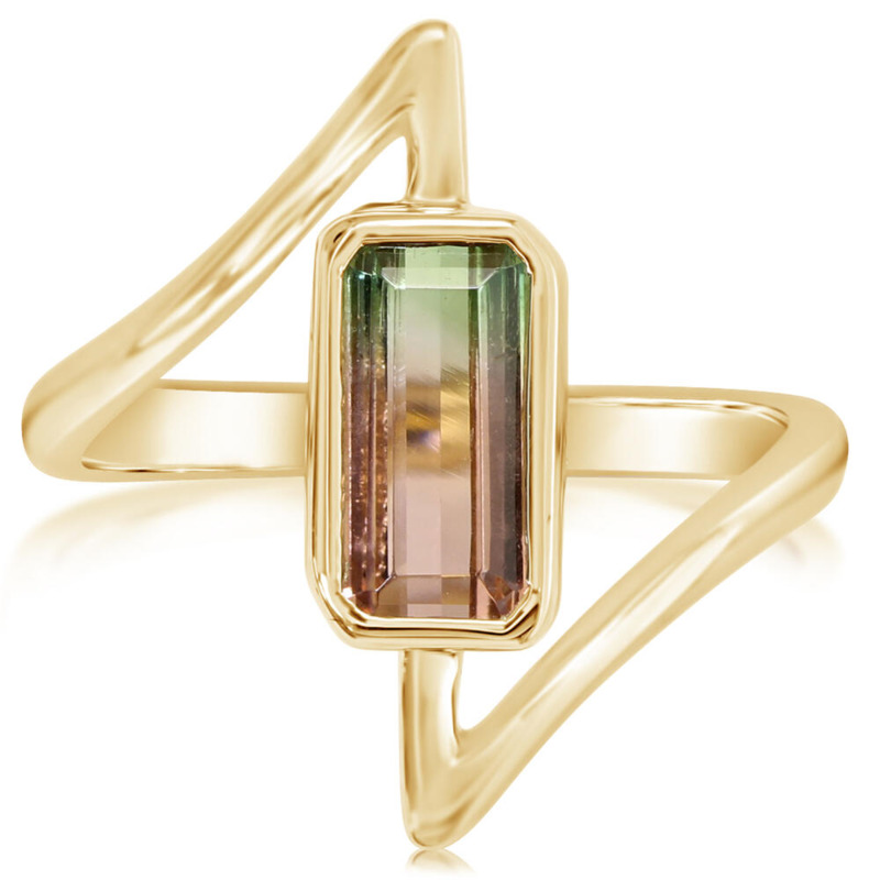 14K YELLOW GOLD BEZEL RING SIZE 7 WITH ONE 1.29CT EMERALD BI-COLOR TOURMALINE  (3.86 GRAMS)