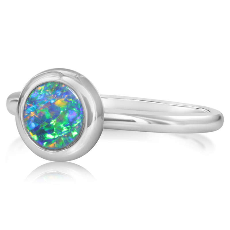 14K WHITE GOLD BEZEL RING SIZE 7 WITH ONE 6.00MM ROUND AUSTRALIAN OPAL DOUBLET   (2.44 GRAMS)