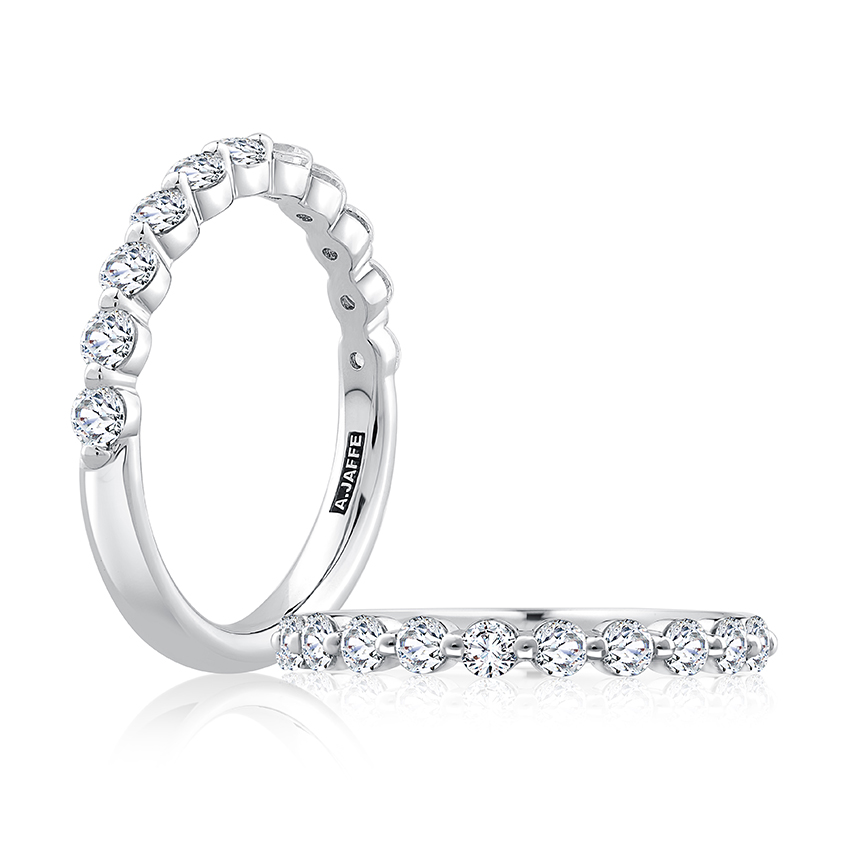 18K WHITE GOLD SHARED PRONG DIAMOND ANNIVERSARY RING SIZE 6 WITH 11=0.55TW ROUND G-H SI1 DIAMONDS
