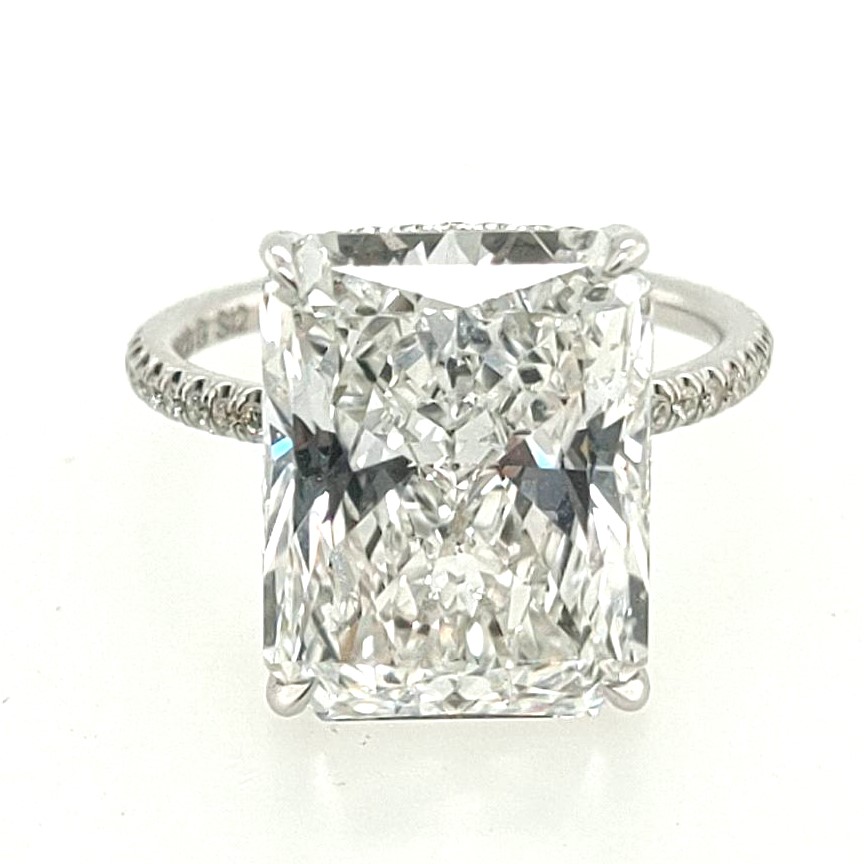 Korman Signature 18k White Gold Radiant Diamond With Hidden Halo