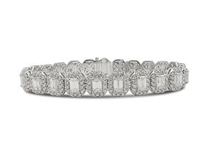 18kt Emerald Cut Halo Diamond Tennis Bracelet