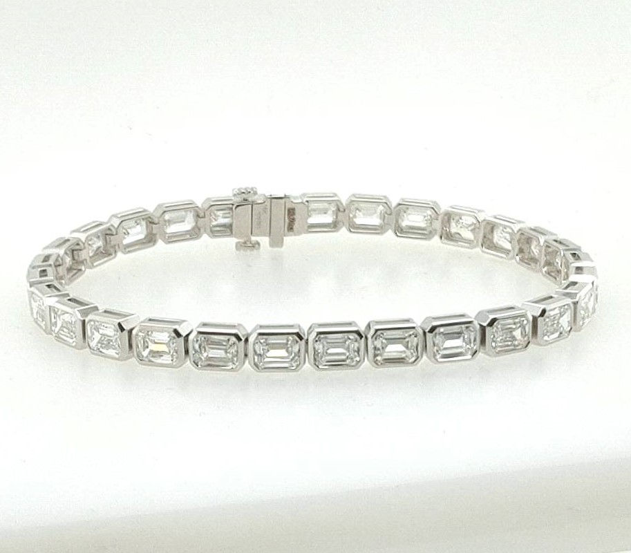 18k White Gold Gia Emerald Cut Diamond Bezel Set Tennis Bracelet 7"