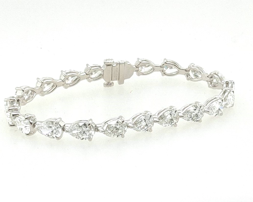 Korman Signature Platinum East West Pear Shape Gia Diamond Prong Set Tennis Bracelet 7