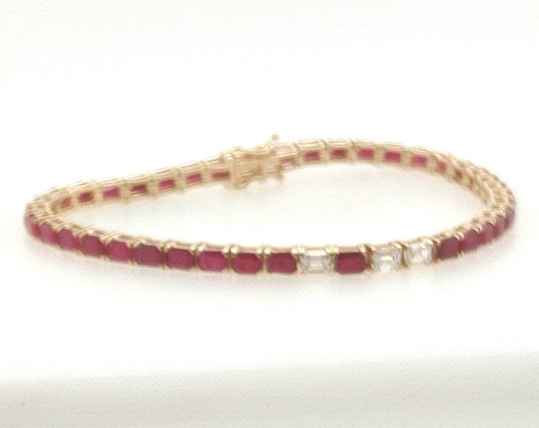 Phillips House 14K Yellow Gold Ruby Enchanted Wire Strap Bracelet - B1 –  Moyer Fine Jewelers