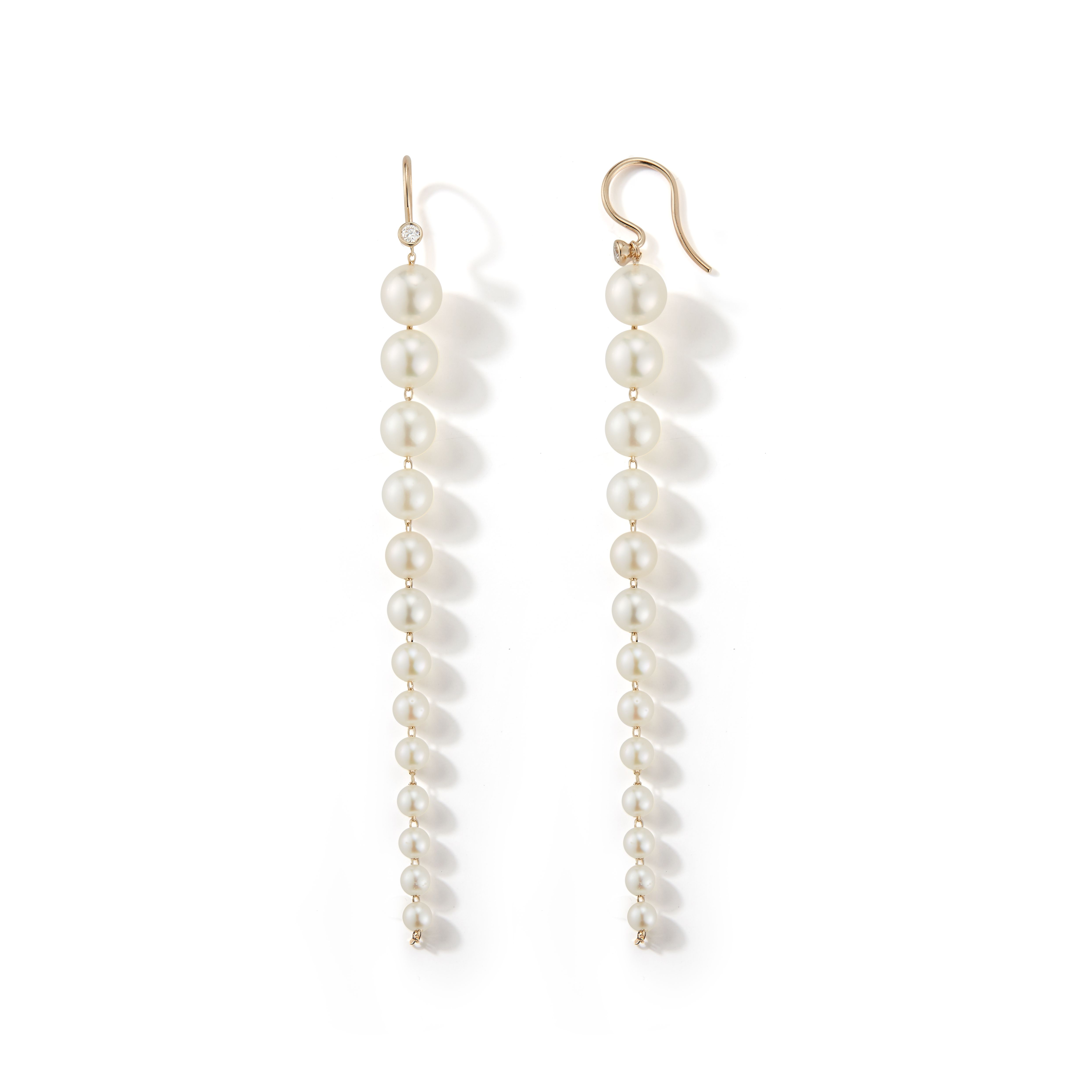 14kt Graduating Pearl And Diamond Earrings