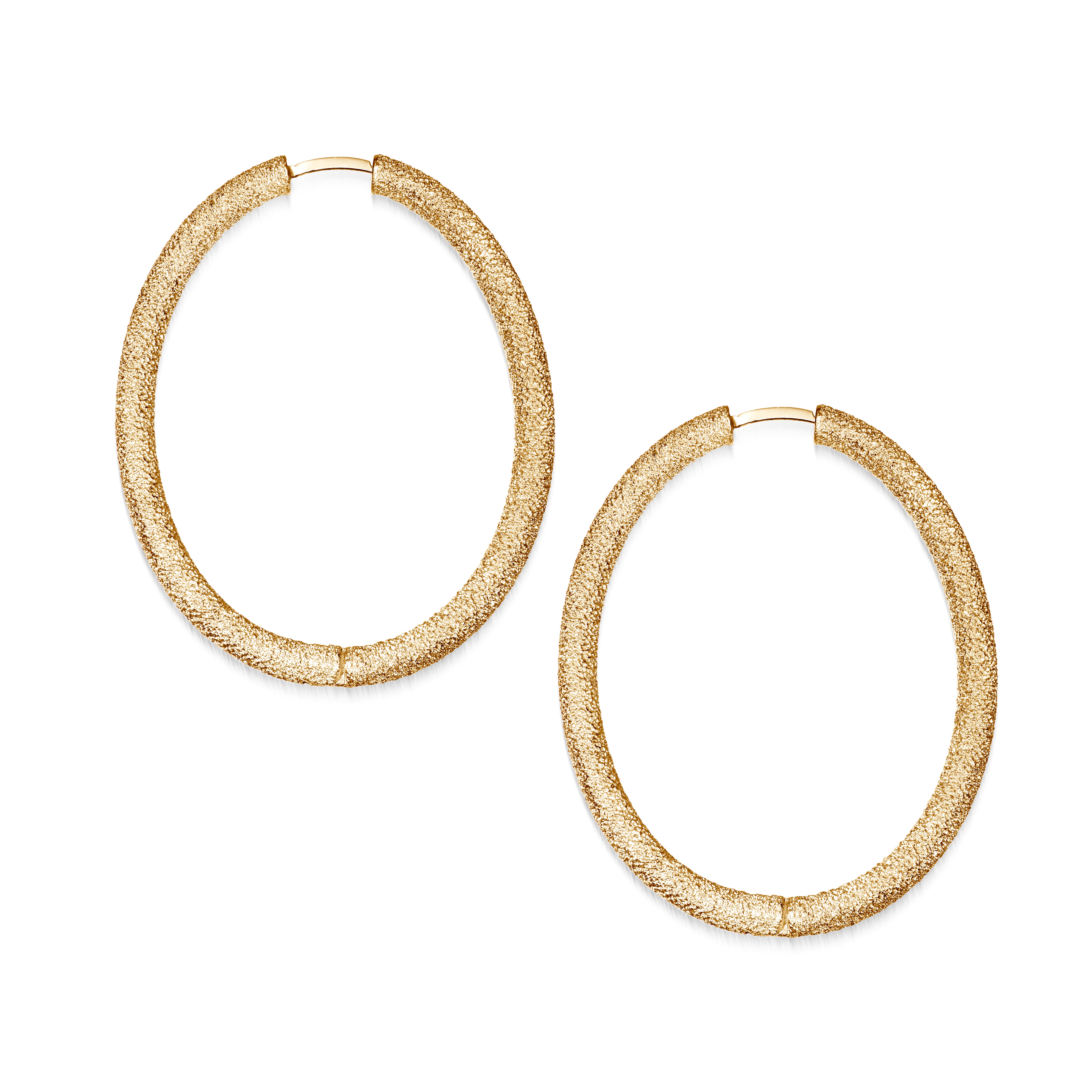 18kt Thick Oval Hoop Earrings