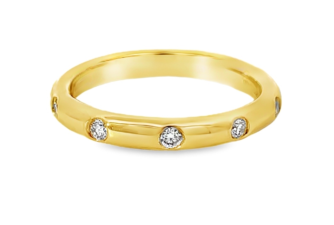 G&c .12cttw 14k Yg 5 Stone Flush Set Diamond Band Serial#s2083010 G-i Vs1-vs2