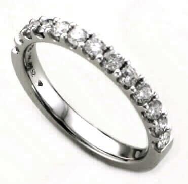 14k White Gold .50 Ctw Shared Prong Set Diamond Anniversary Band itemprop=