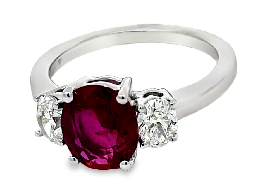 2.07ruct Gia .62dtw 18k Wg 3-stone Ov Ruby & Diamond Ring G-h Si2-i1 Gia 6335147308 (for Ruby) itemprop=